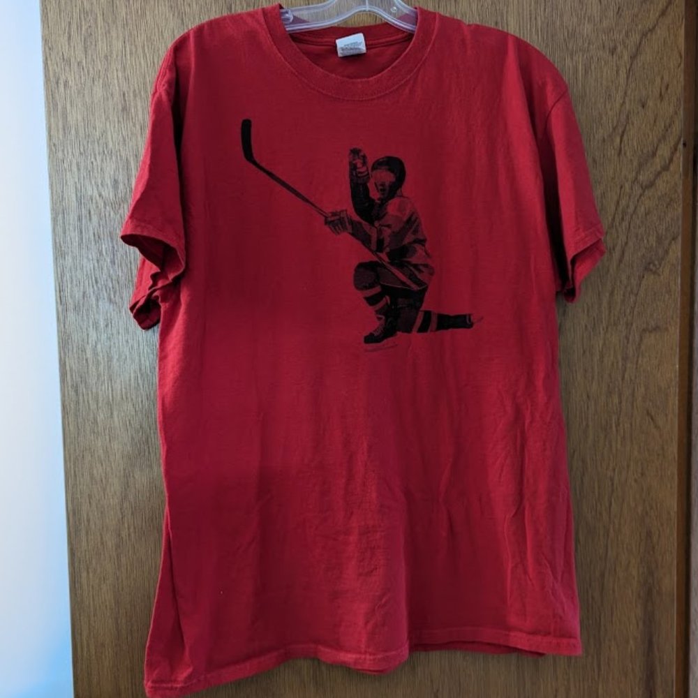 Budweiser Hockey T-Shirt Player With Stick Promotional Logo Red Size XL